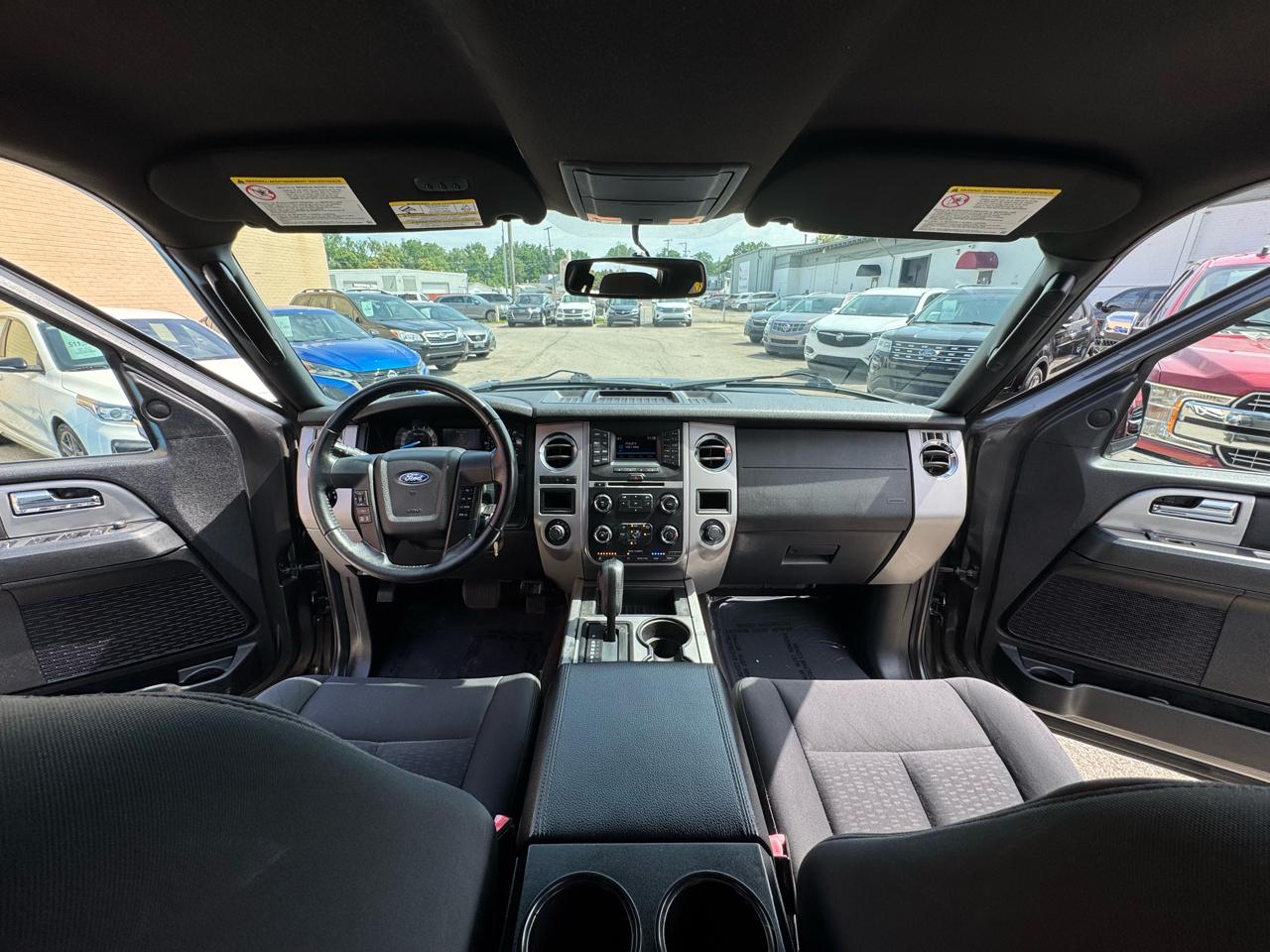 Ford Expedition XLT 4WD 2017