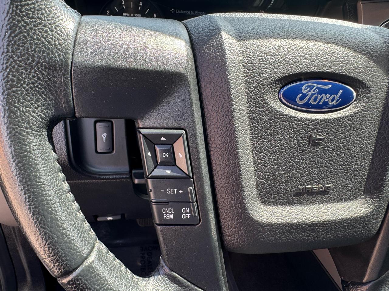 Ford Expedition XLT 4WD 2017