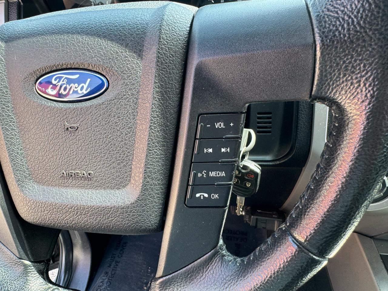 Ford Expedition XLT 4WD 2017