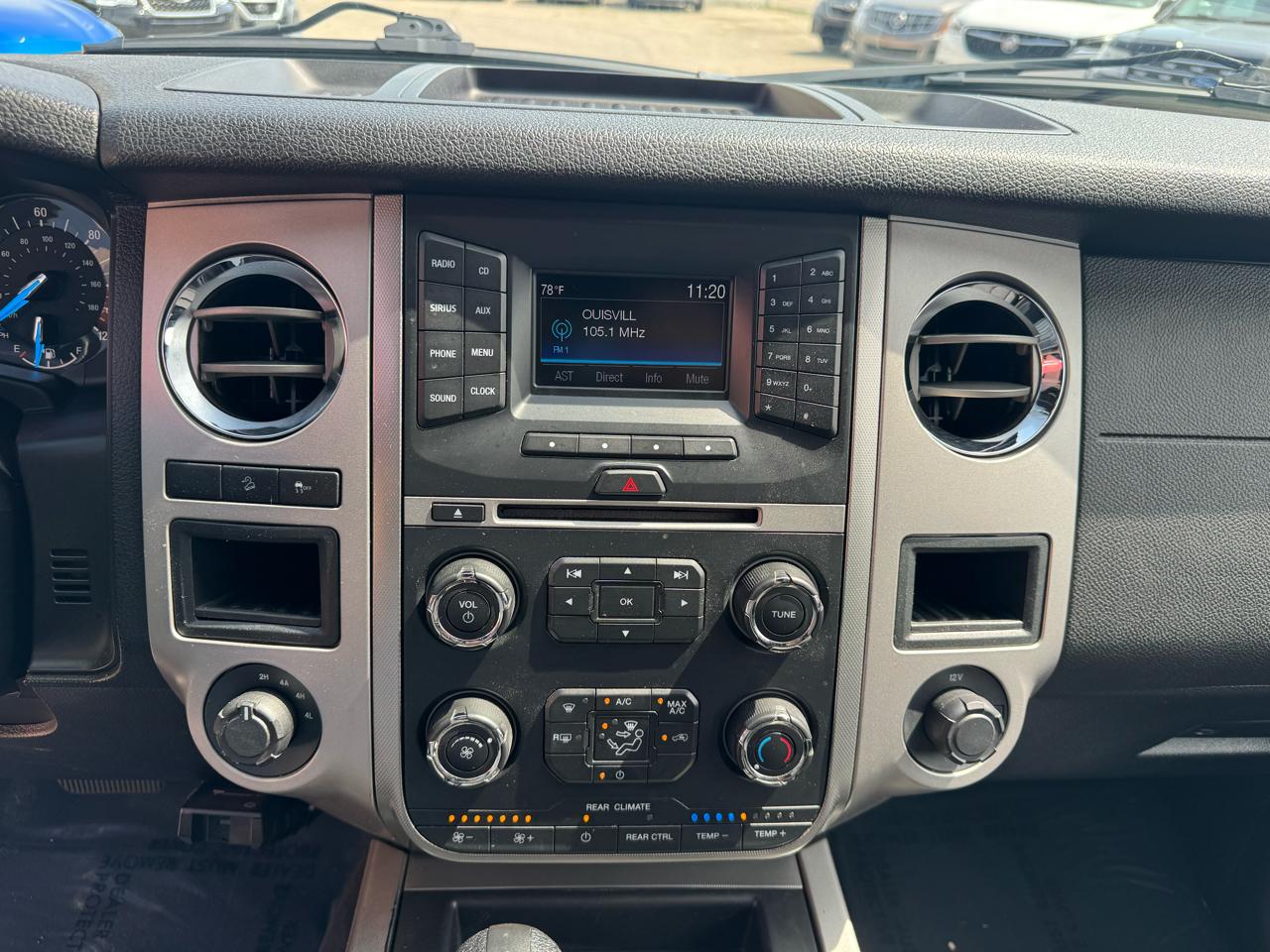 Ford Expedition XLT 4WD 2017