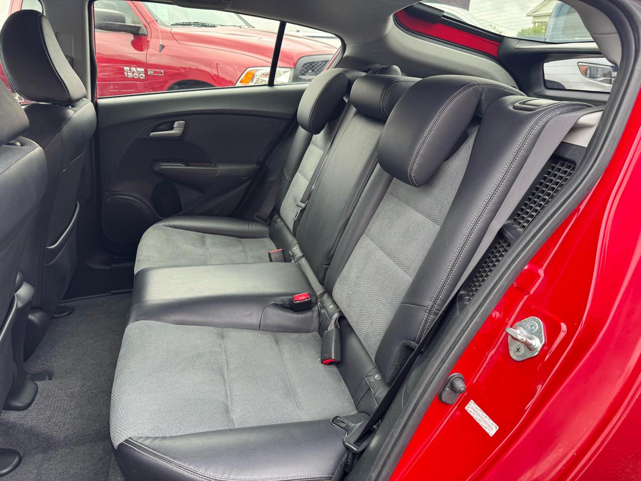 Honda Insight EX 4D Hatchback 2013