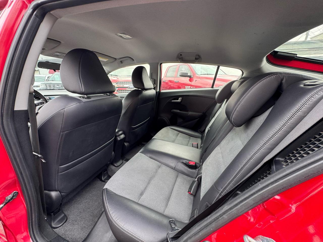 Honda Insight EX 4D Hatchback 2013