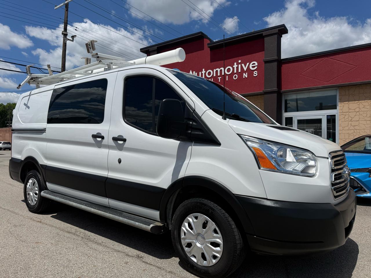 Ford Transit 250 Van Low Roof w/Sliding Pass. 130-in. WB 2019