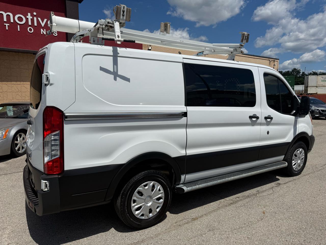 Ford Transit 250 Van Low Roof w/Sliding Pass. 130-in. WB 2019