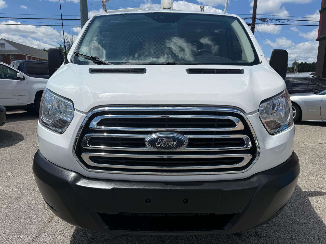 Ford Transit 250 Van Low Roof w/Sliding Pass. 130-in. WB 2019