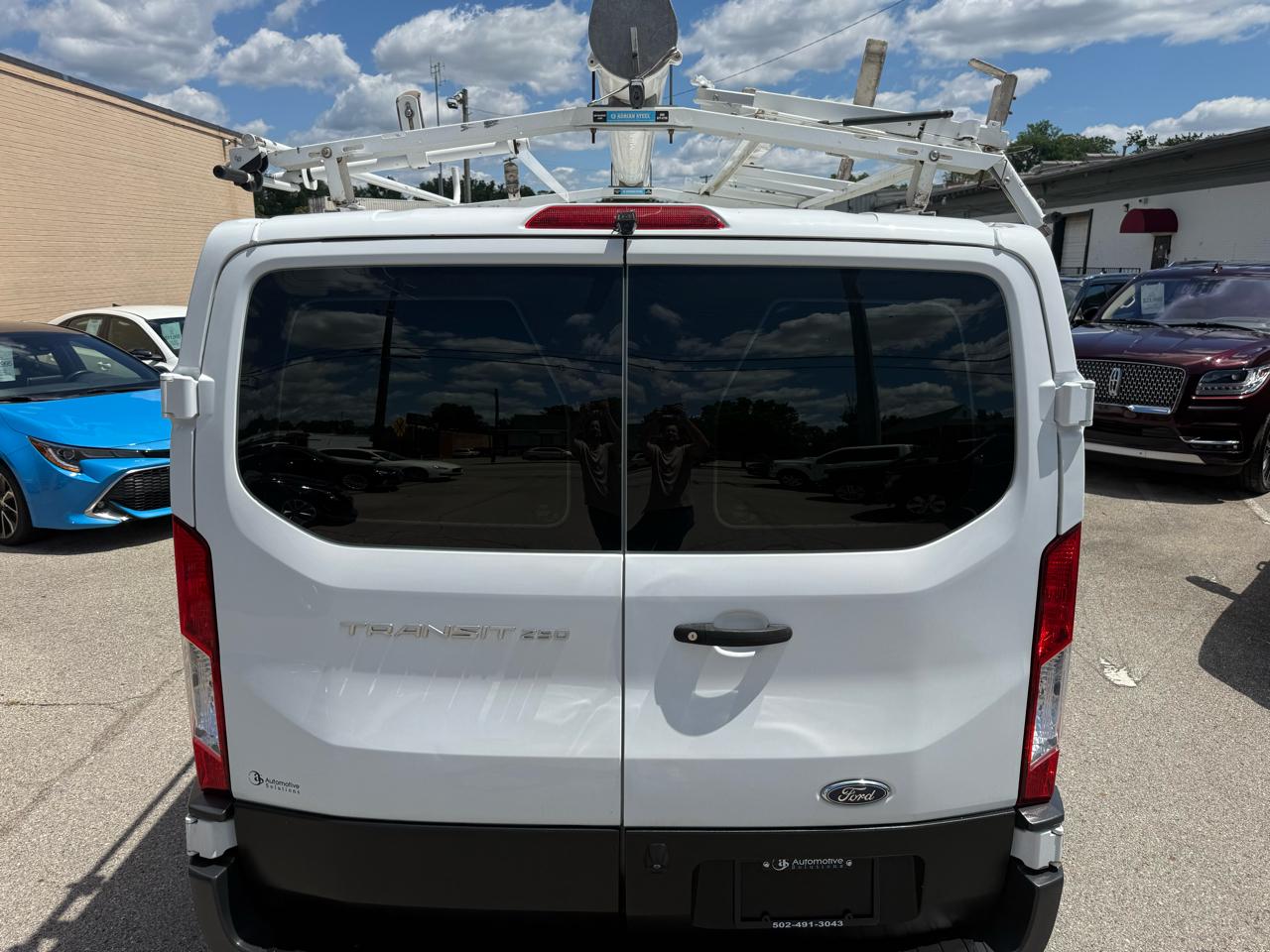 Ford Transit 250 Van Low Roof w/Sliding Pass. 130-in. WB 2019