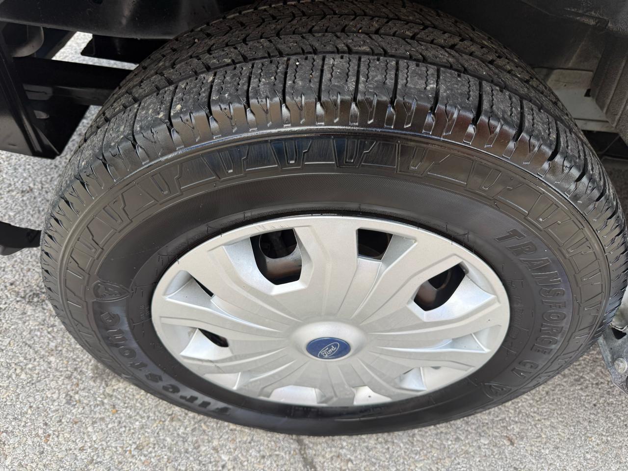 Ford Transit 250 Van Low Roof w/Sliding Pass. 130-in. WB 2019