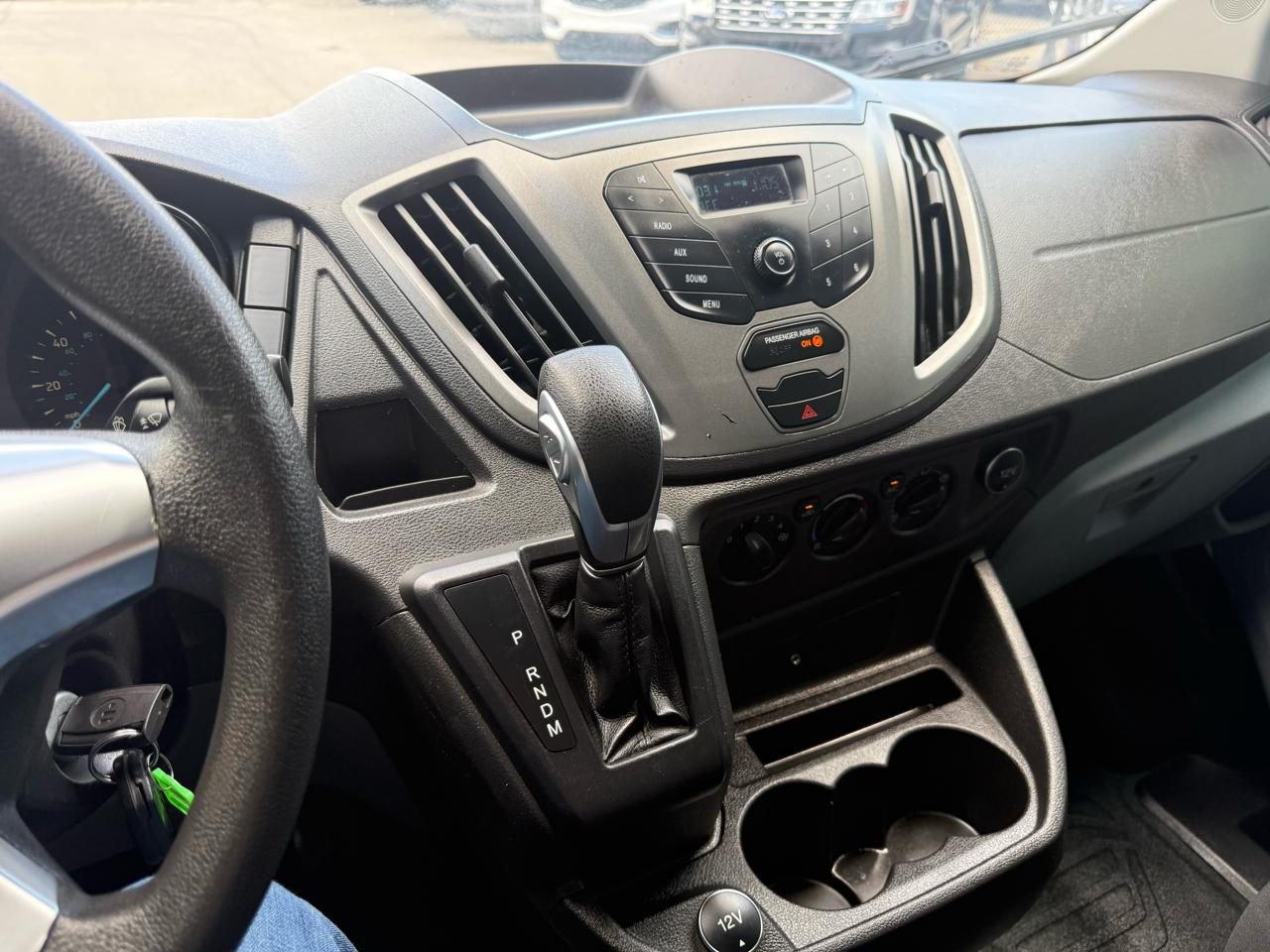 Ford Transit 250 Van Low Roof w/Sliding Pass. 130-in. WB 2019
