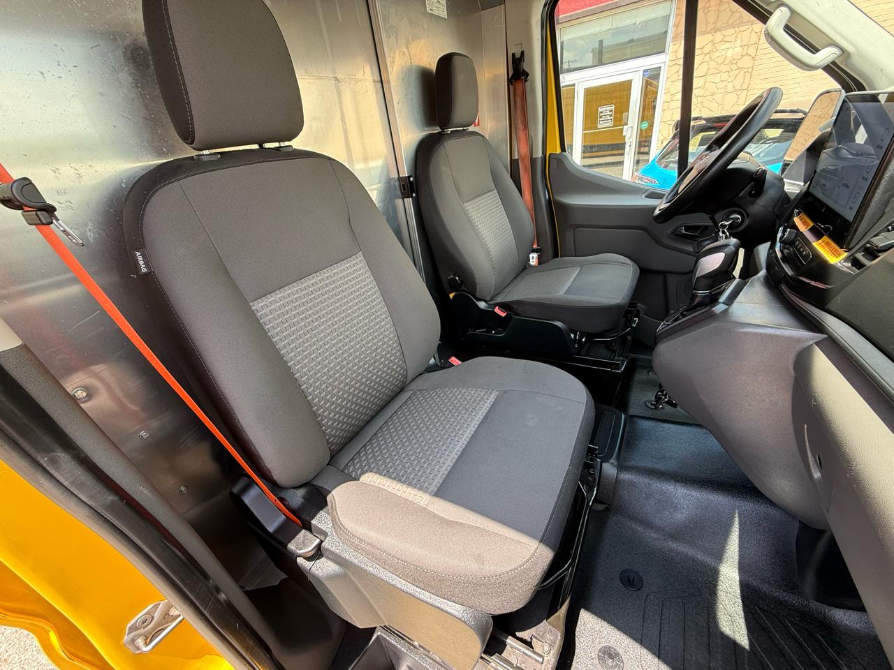 Ford Transit 250 Van High Roof w/Sliding Pass. 148-in. WB EL 2022