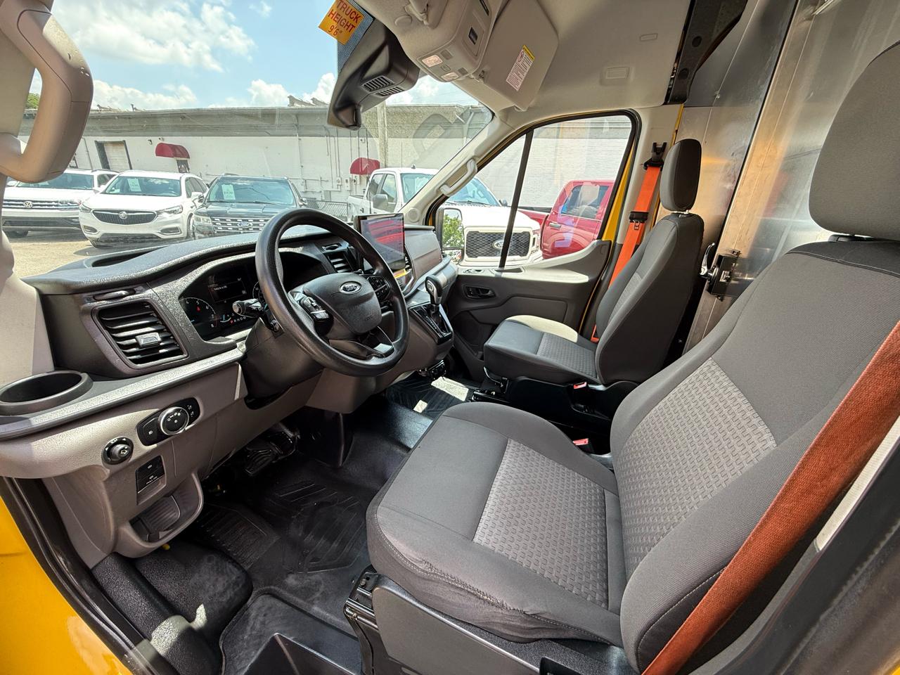 Ford Transit 250 Van High Roof w/Sliding Pass. 148-in. WB EL 2022