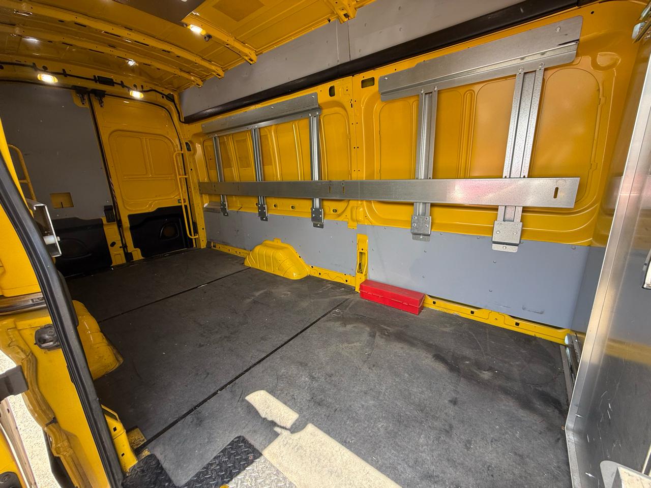 Ford Transit 250 Van High Roof w/Sliding Pass. 148-in. WB EL 2022