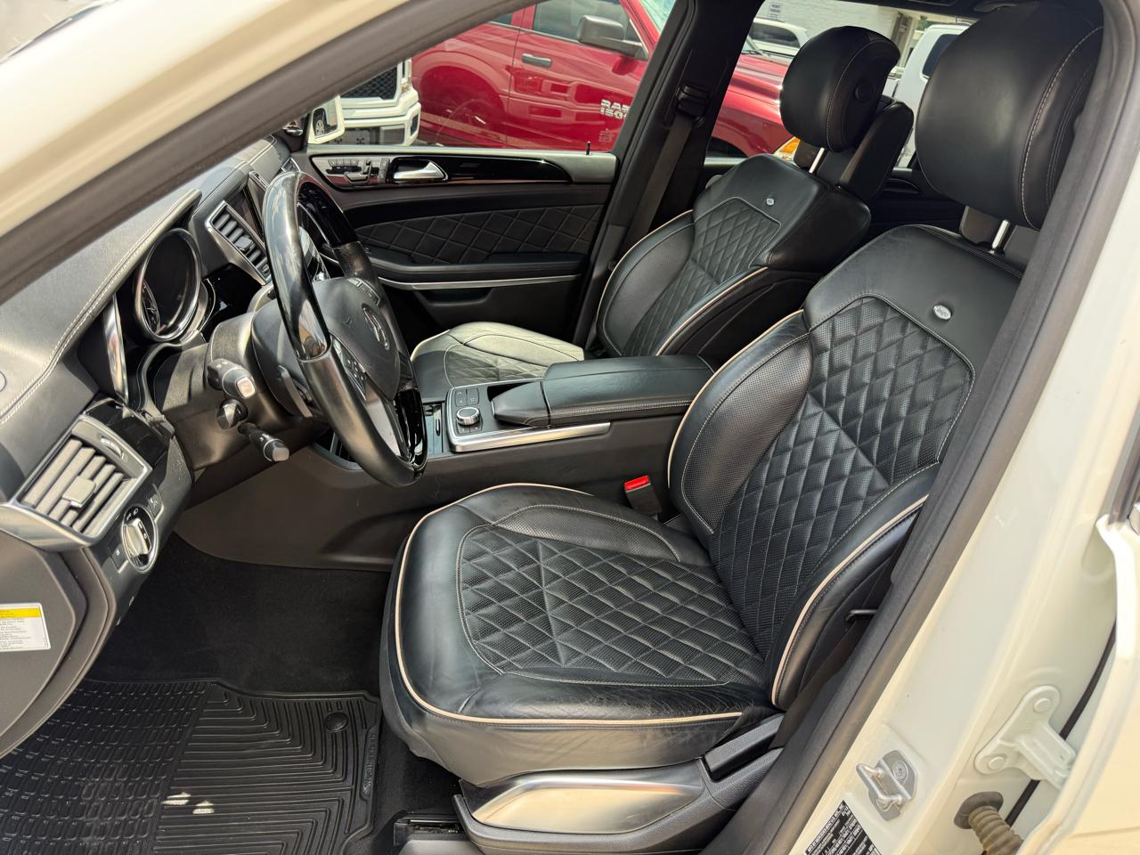 Mercedes-Benz GL-Class GL550 4MATIC 2013