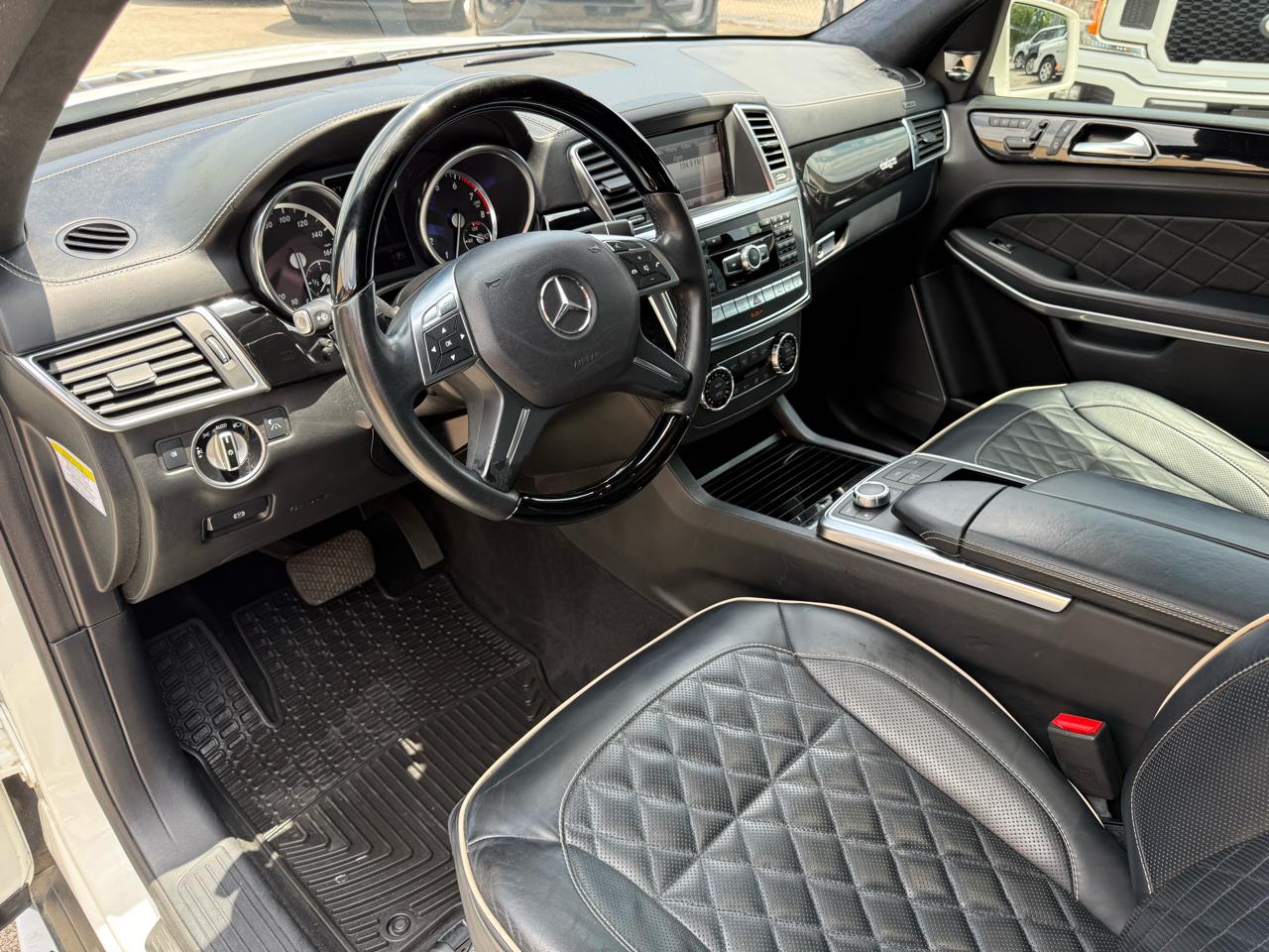 Mercedes-Benz GL-Class GL550 4MATIC 2013