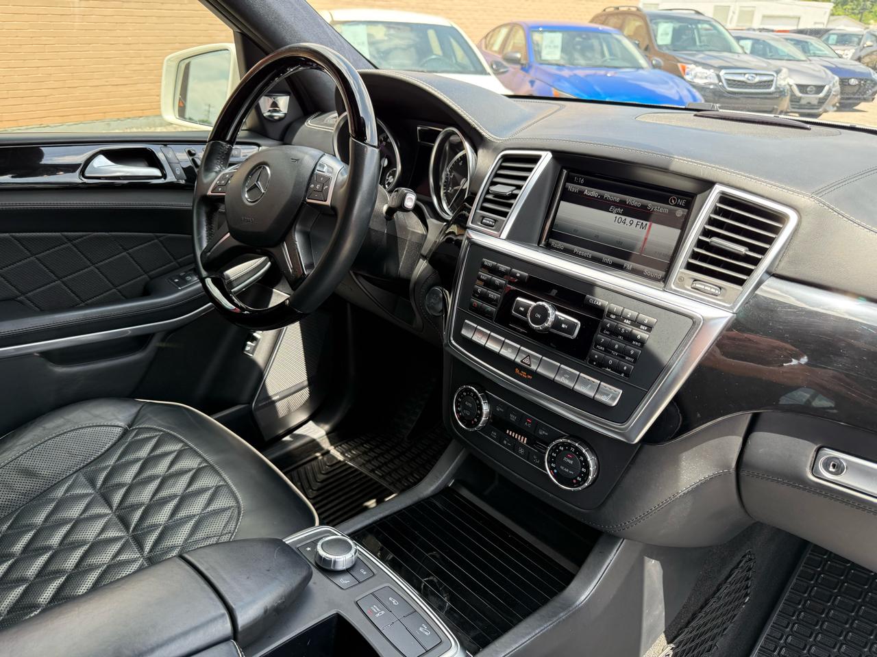Mercedes-Benz GL-Class GL550 4MATIC 2013