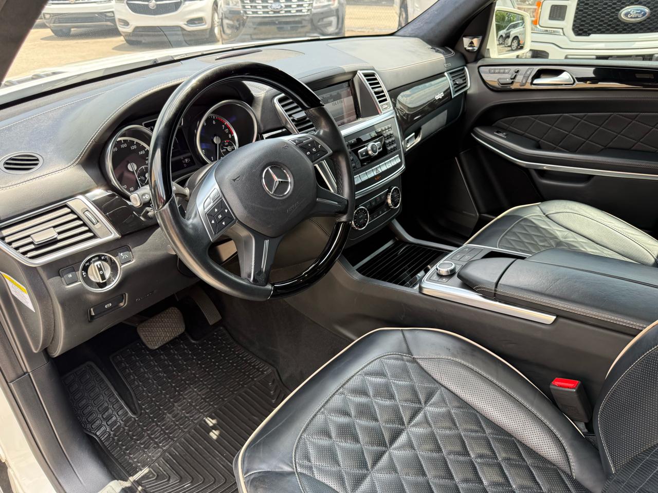 Mercedes-Benz GL-Class GL550 4MATIC 2013