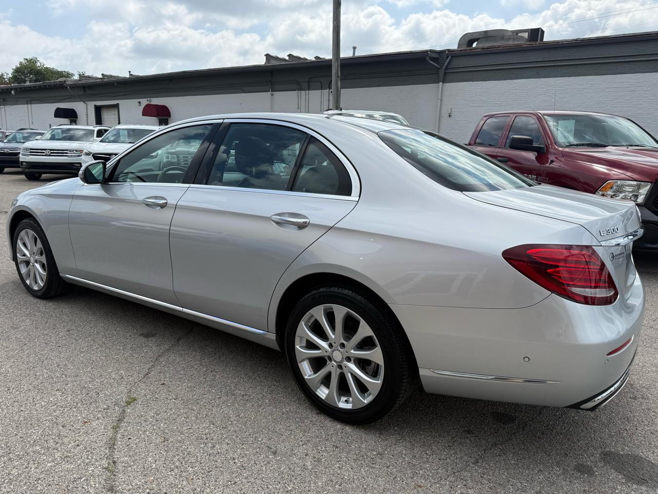 Mercedes-Benz E-Class E300 Luxury 4MATIC Sedan 2017