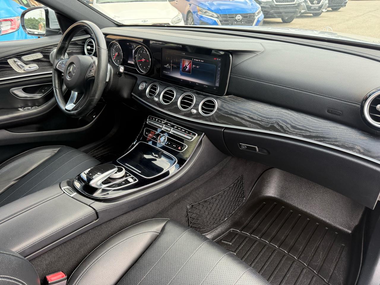 Mercedes-Benz E-Class E300 Luxury 4MATIC Sedan 2017