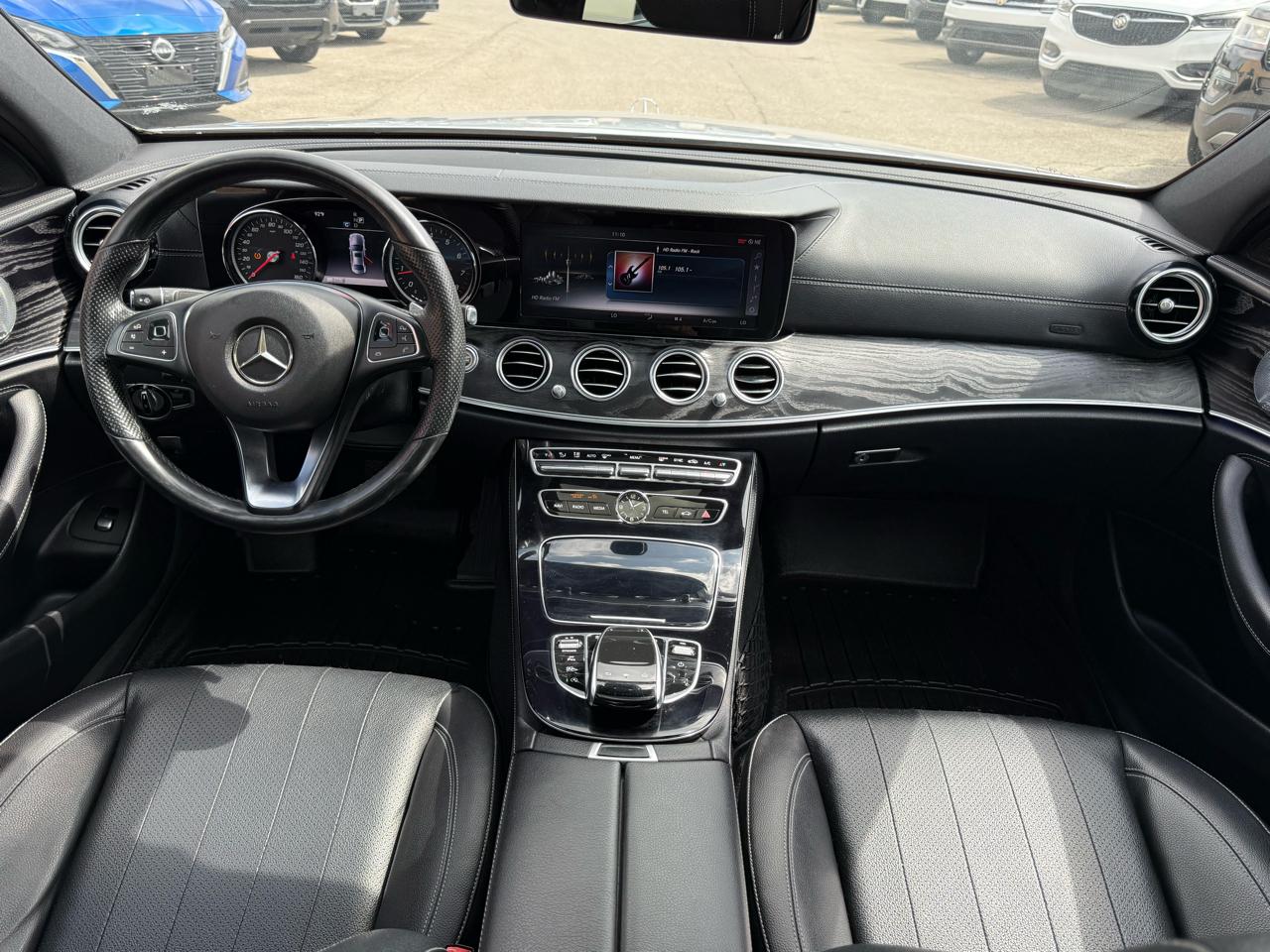 Mercedes-Benz E-Class E300 Luxury 4MATIC Sedan 2017
