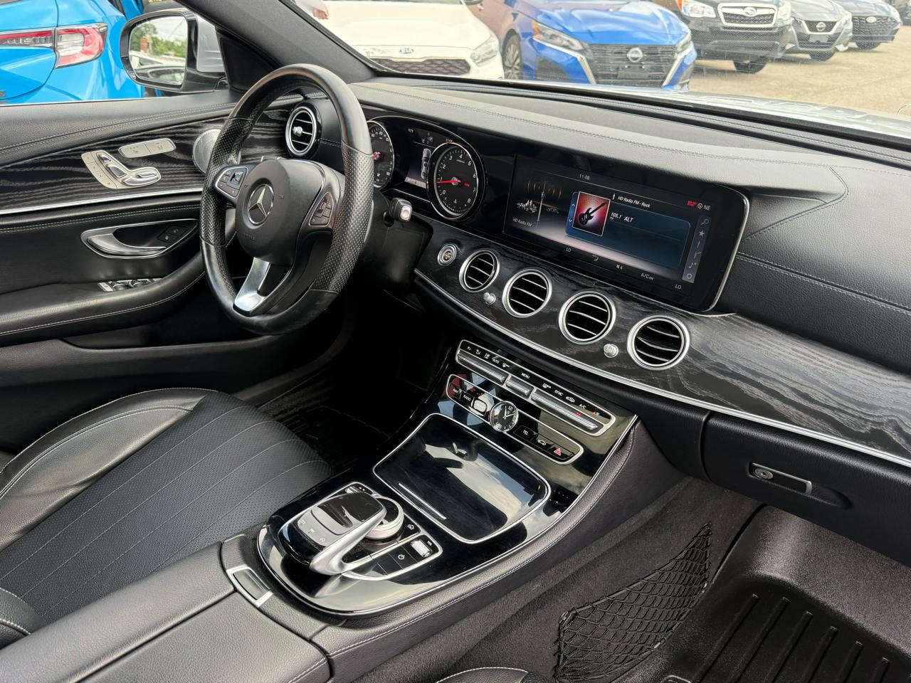 Mercedes-Benz E-Class E300 Luxury 4MATIC Sedan 2017