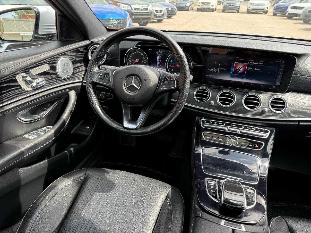 Mercedes-Benz E-Class E300 Luxury 4MATIC Sedan 2017