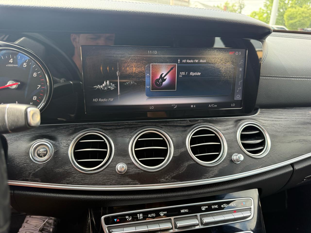 Mercedes-Benz E-Class E300 Luxury 4MATIC Sedan 2017