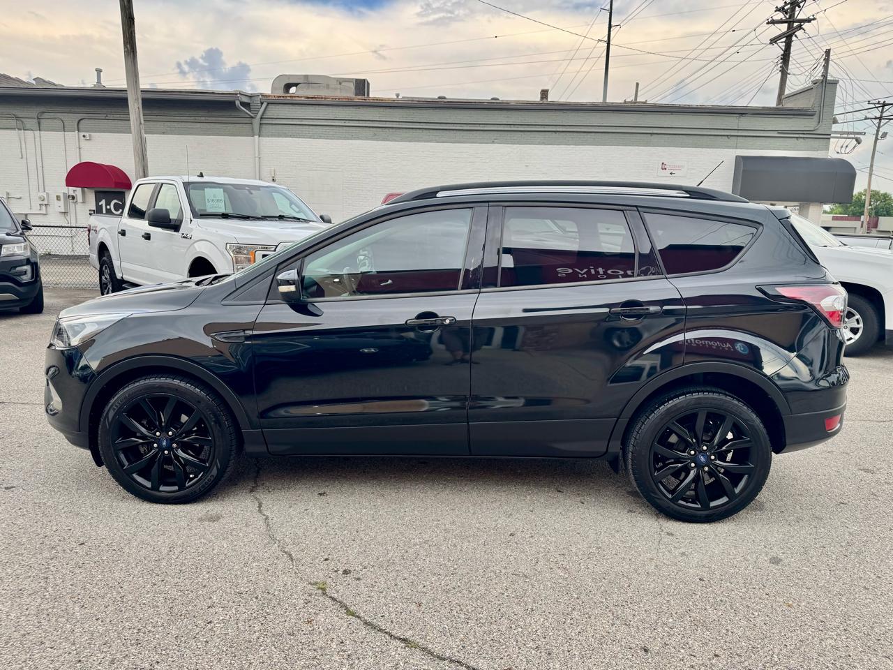 Ford Escape Titanium FWD 2017