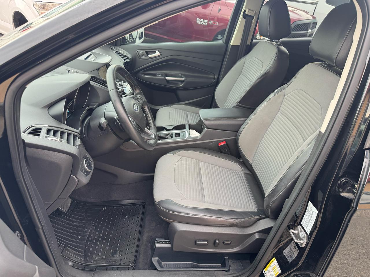 Ford Escape Titanium FWD 2017