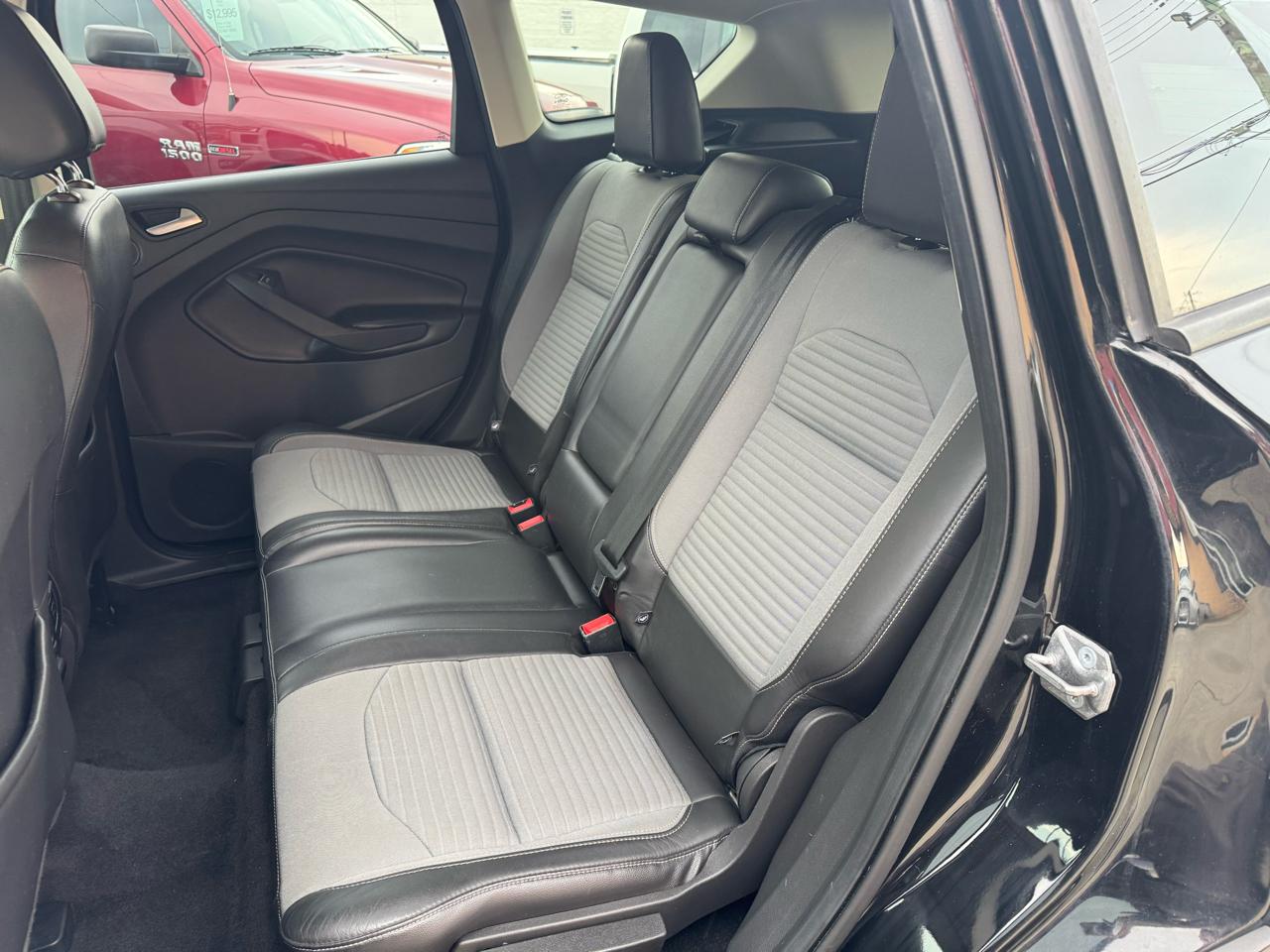 Ford Escape Titanium FWD 2017
