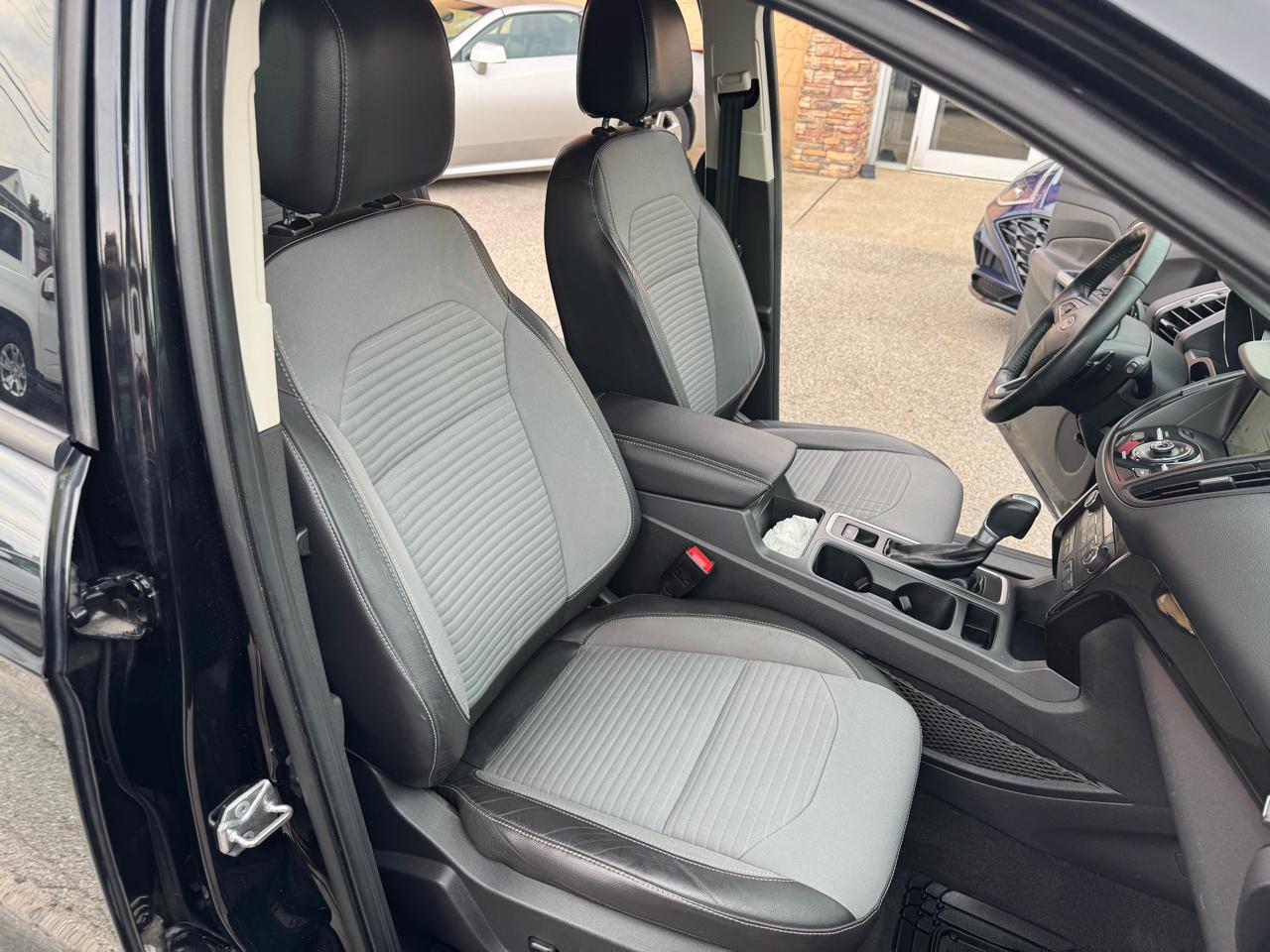 Ford Escape Titanium FWD 2017