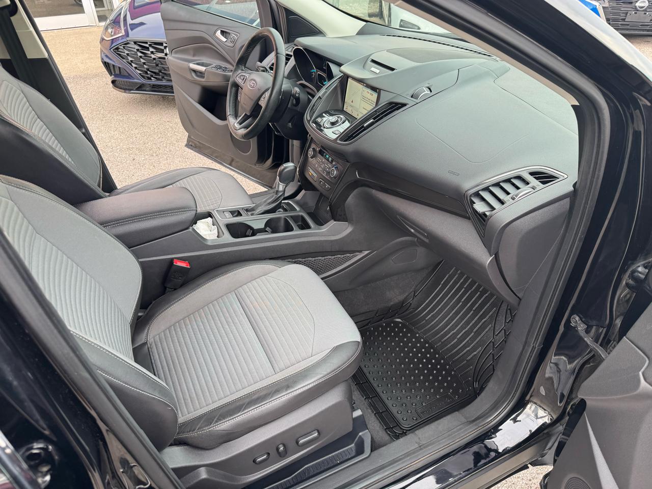 Ford Escape Titanium FWD 2017