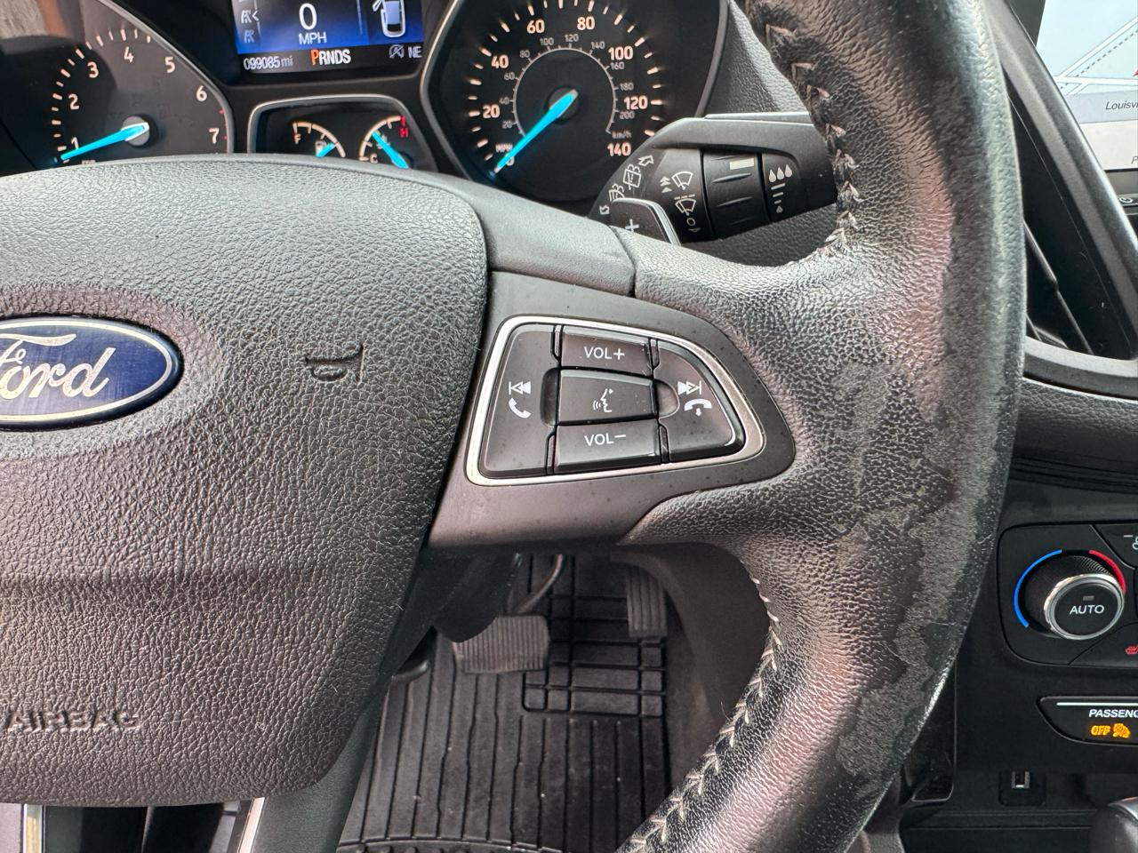 Ford Escape Titanium FWD 2017