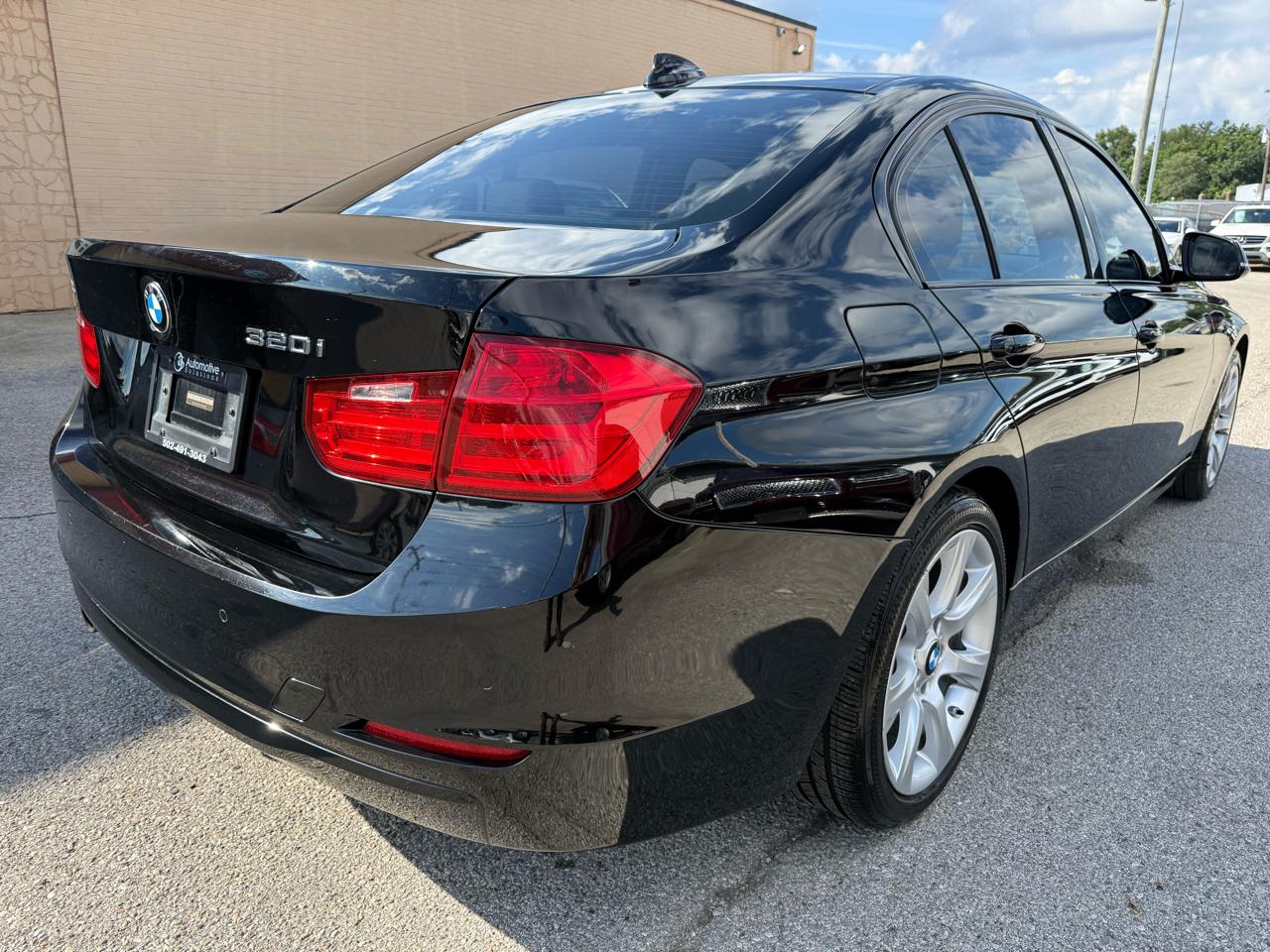 BMW 3-Series 320i Sedan 2015