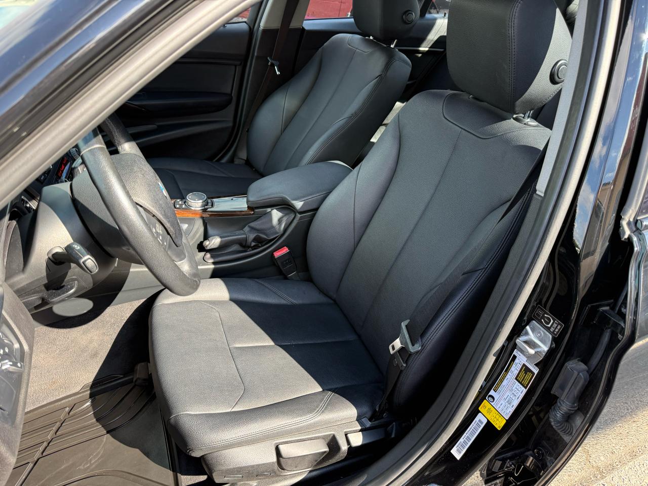BMW 3-Series 320i Sedan 2015
