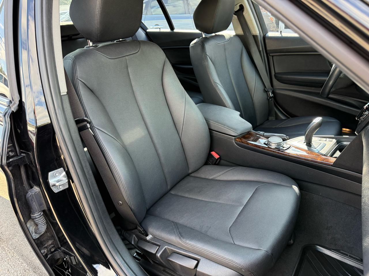BMW 3-Series 320i Sedan 2015