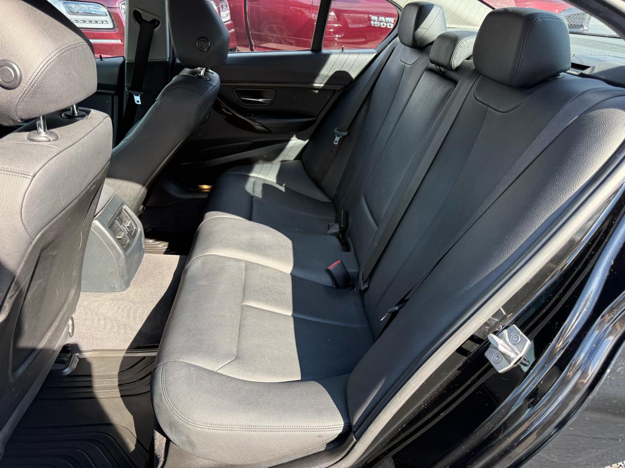 BMW 3-Series 320i Sedan 2015