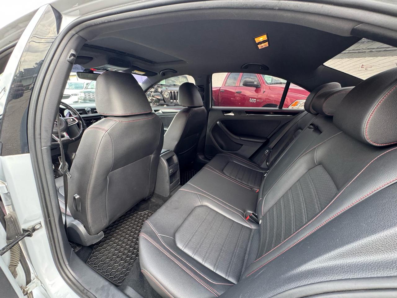 Volkswagen Jetta 2.0T GLI 6A 2017