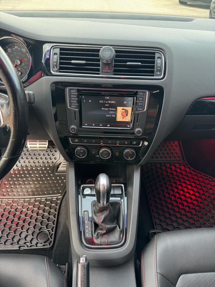 Volkswagen Jetta 2.0T GLI 6A 2017