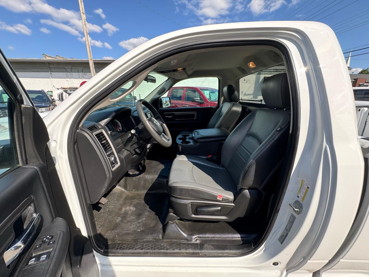 RAM 1500 Classic Tradesman Regular Cab SWB 4WD 2021