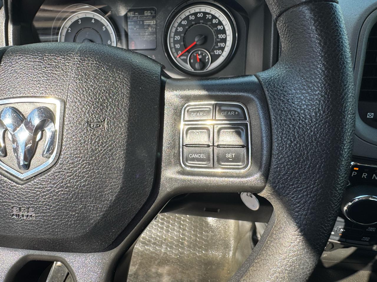 RAM 1500 Classic Tradesman Regular Cab SWB 4WD 2021