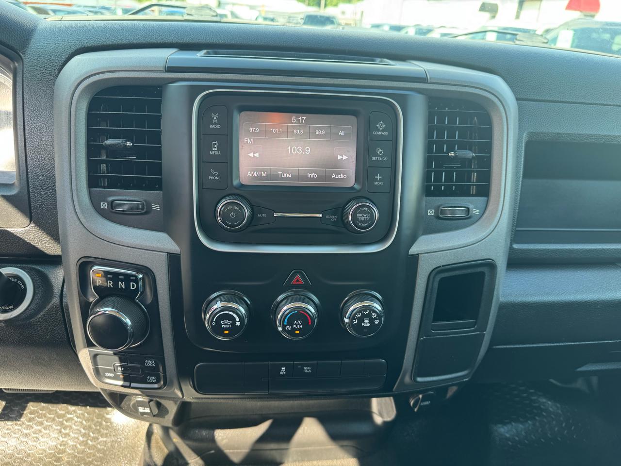 RAM 1500 Classic Tradesman Regular Cab SWB 4WD 2021