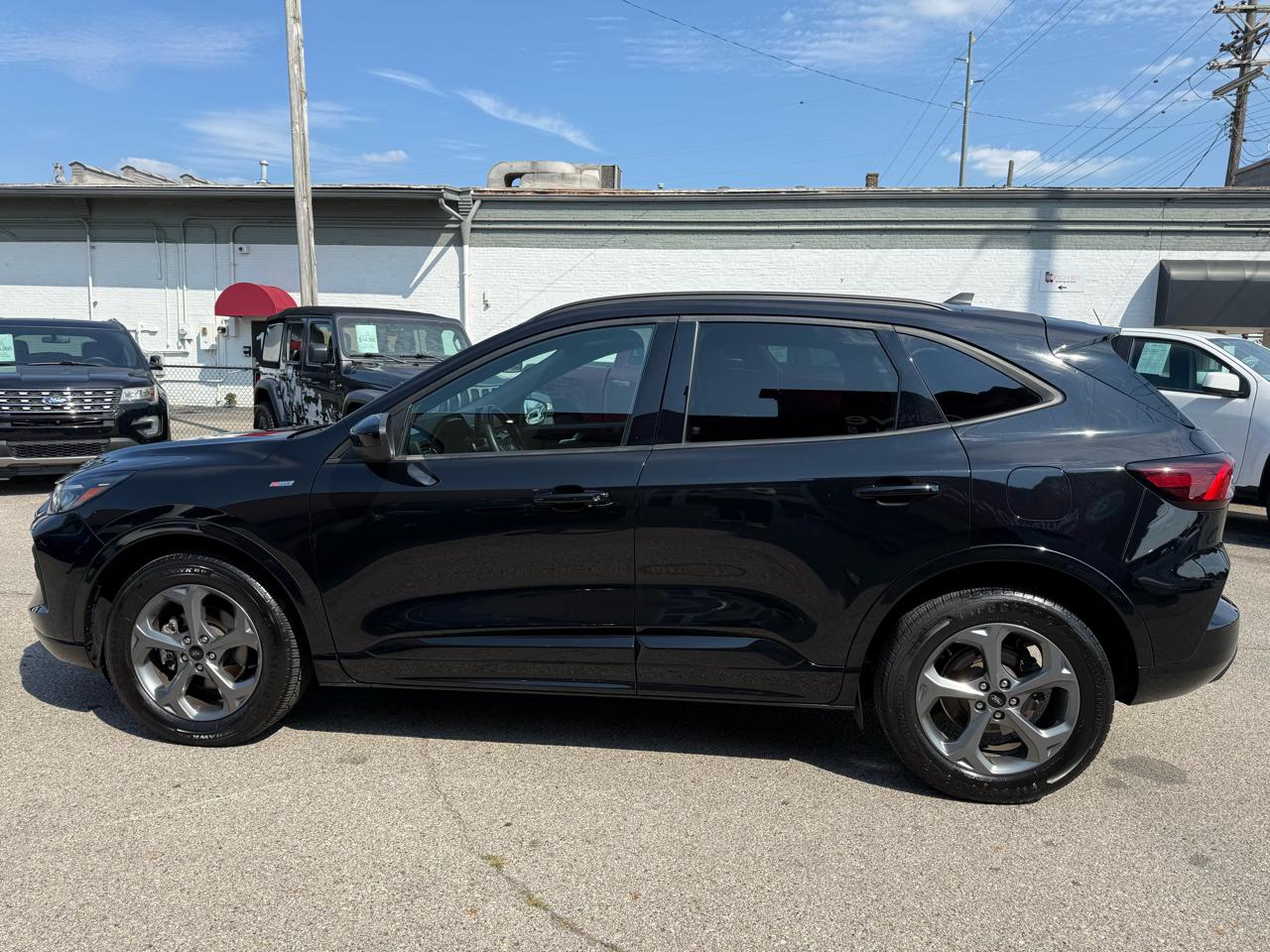 Ford Escape ST-Line Select  Hybrid AWD 2023