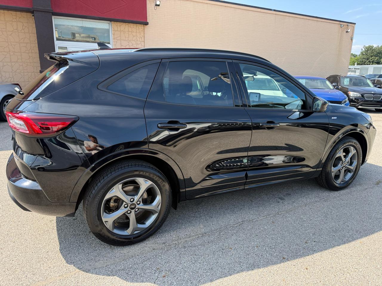 Ford Escape ST-Line Select  Hybrid AWD 2023