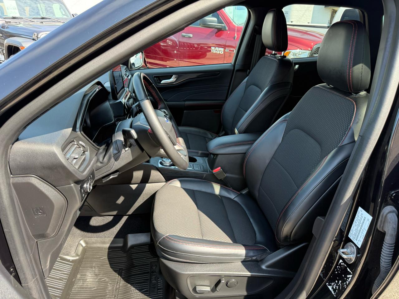 Ford Escape ST-Line Select  Hybrid AWD 2023