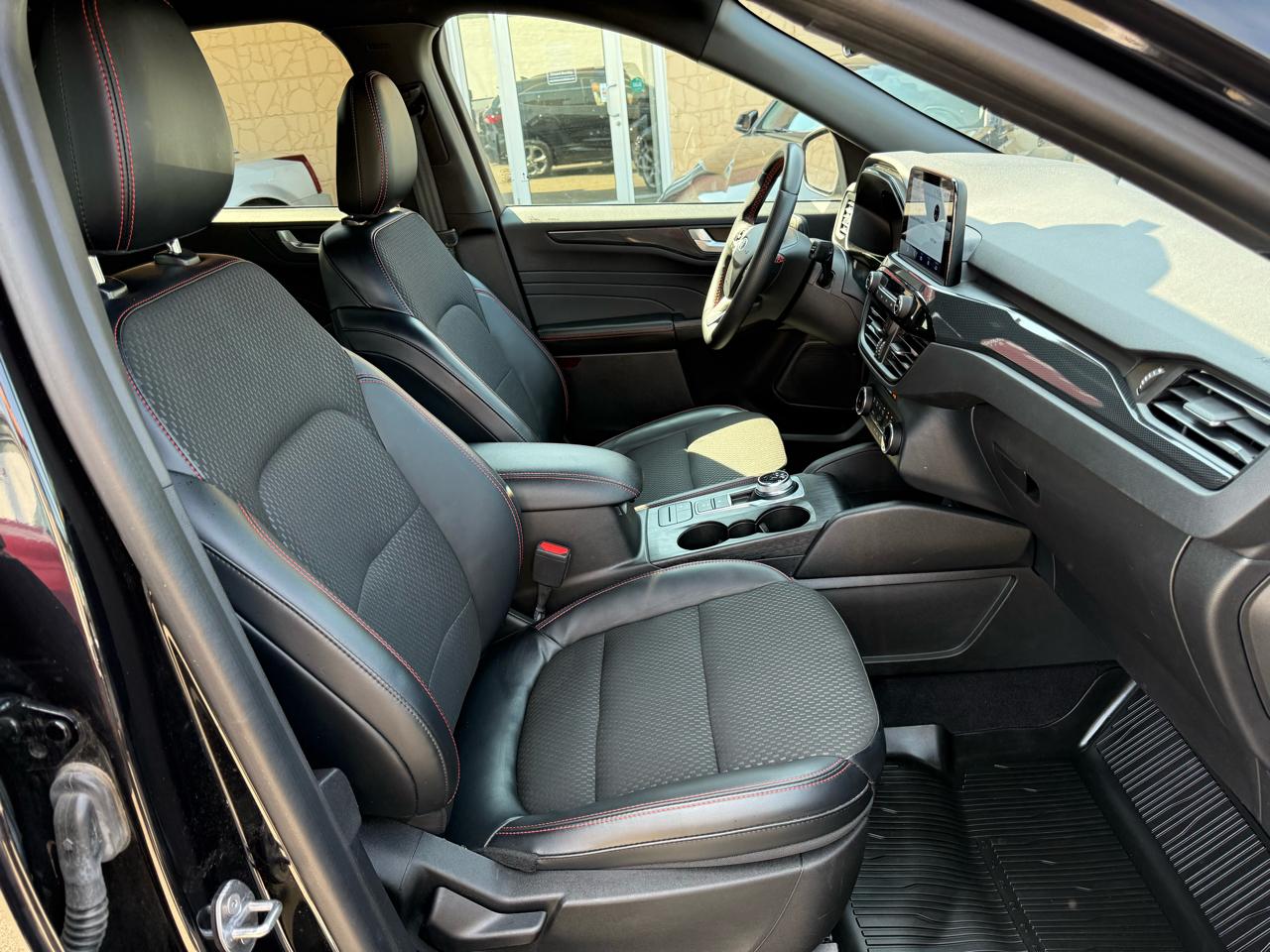 Ford Escape ST-Line Select  Hybrid AWD 2023