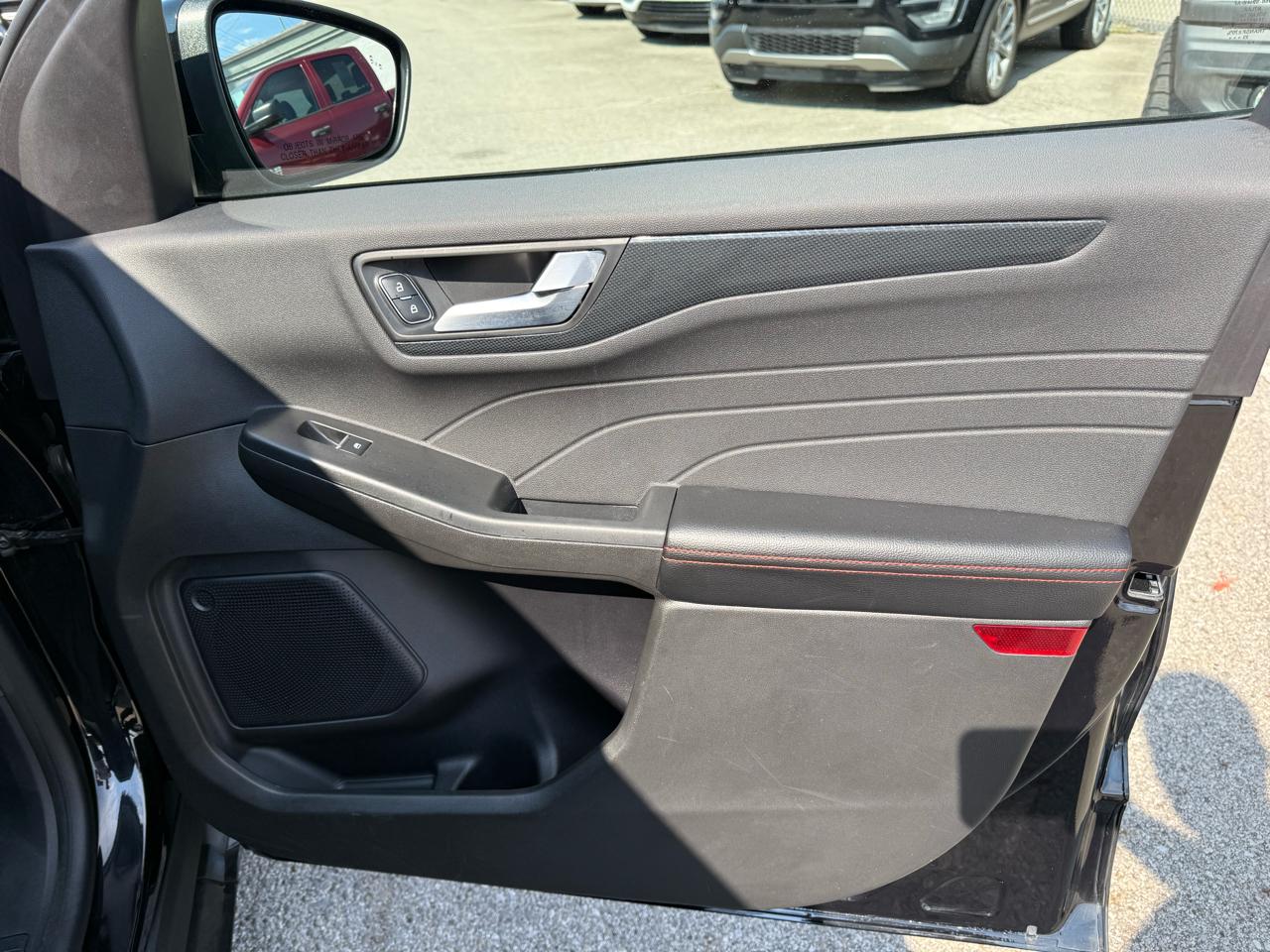 Ford Escape ST-Line Select  Hybrid AWD 2023
