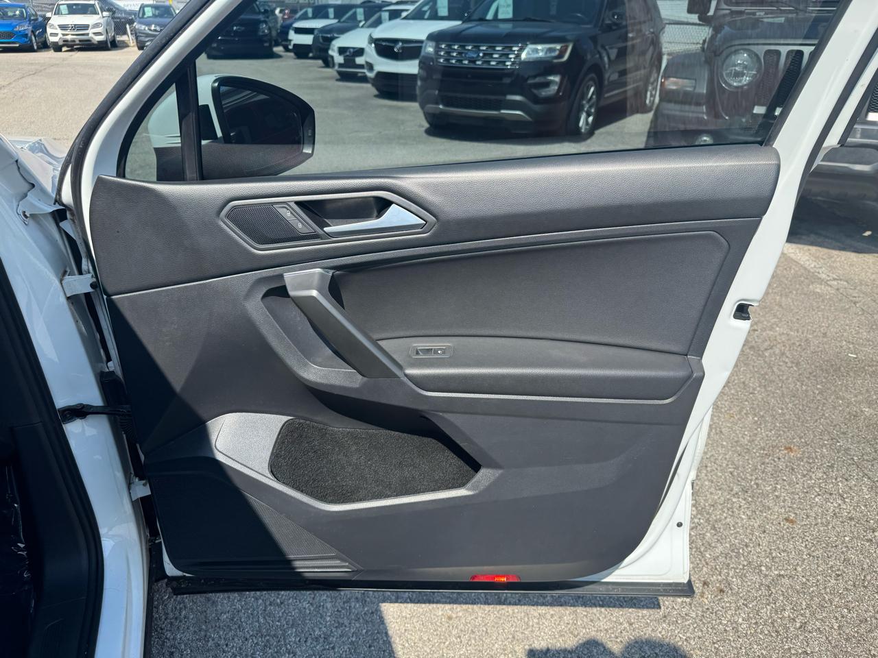 Volkswagen Tiguan SE 4Motion 2021