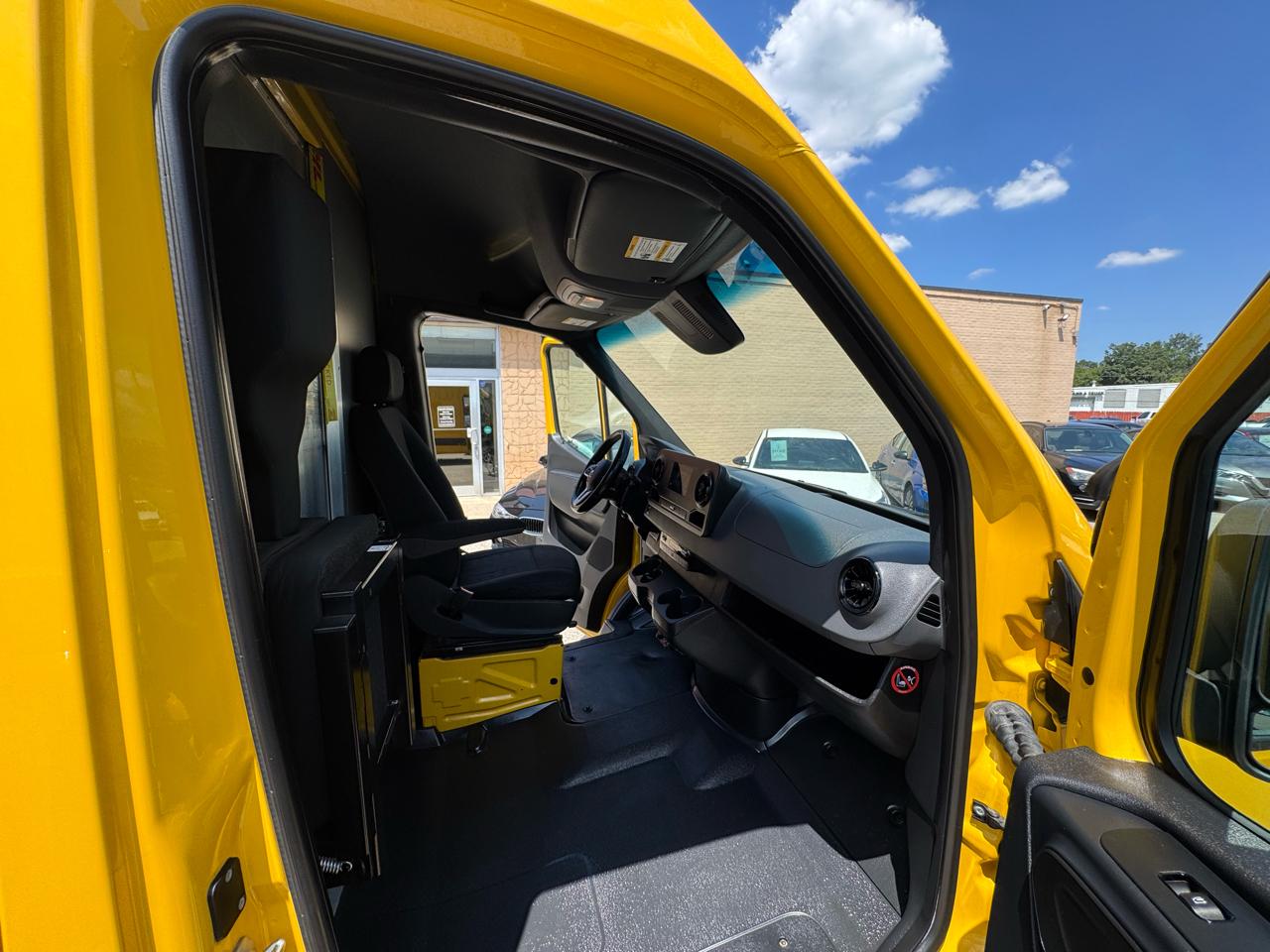 Mercedes-Benz Sprinter 2500 170-in. WB 2021