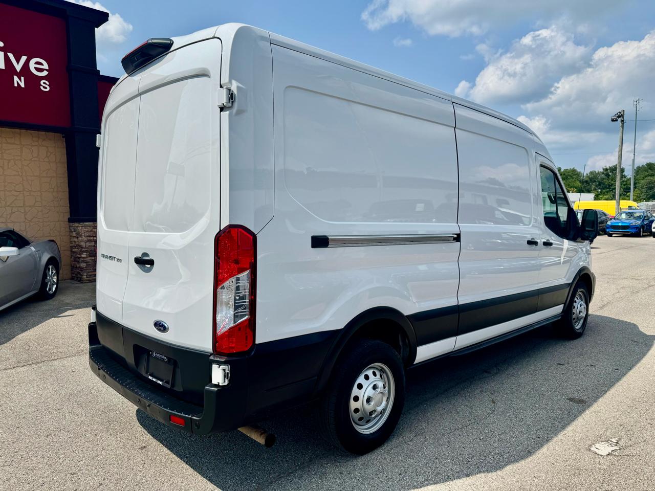 Ford Transit 350 Van Med. Roof w/Sliding Pass. 148-in. WB 2022
