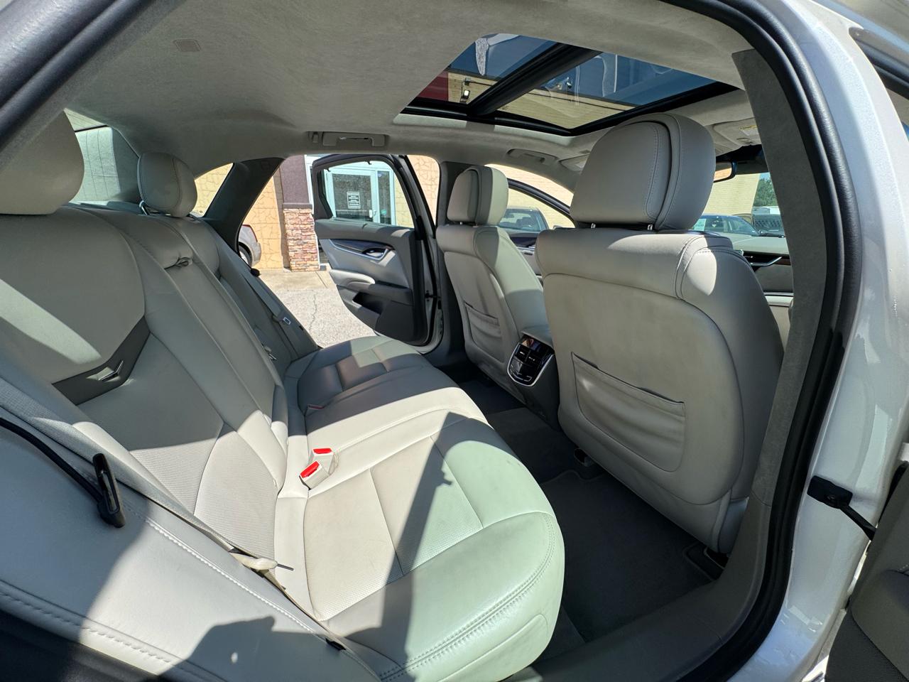 Cadillac XTS Platinum 2013