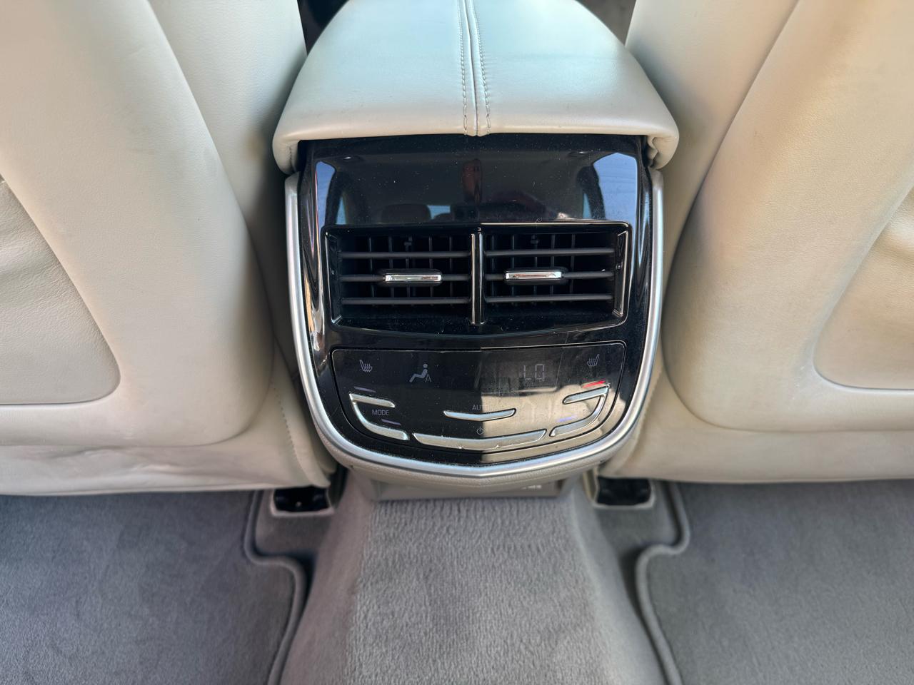 Cadillac XTS Platinum 2013